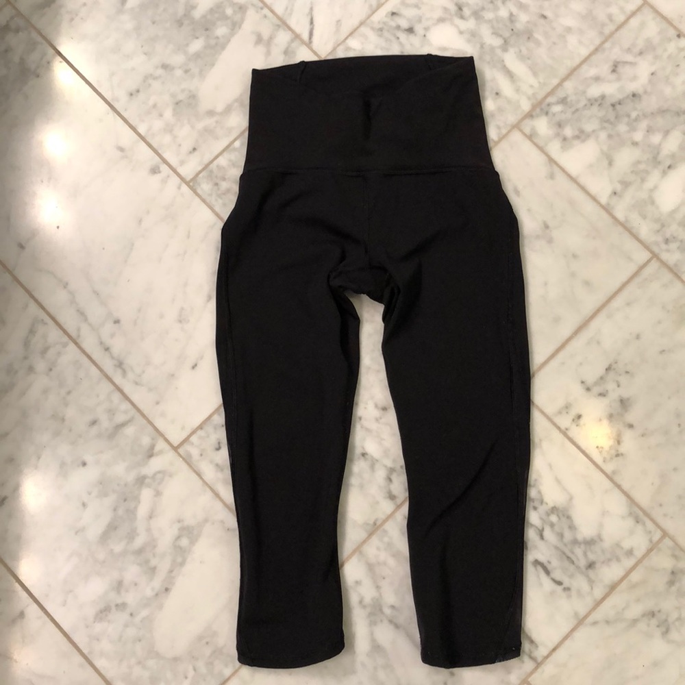Like new Lululemon cropped leggings